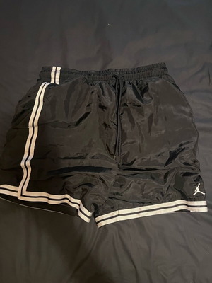 Jordan short new size M