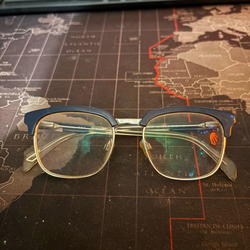 Diesel eyeglasses like new, gray and blue