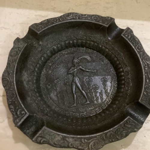 Memorabilia copper ashtray like new from Knossos with engravings