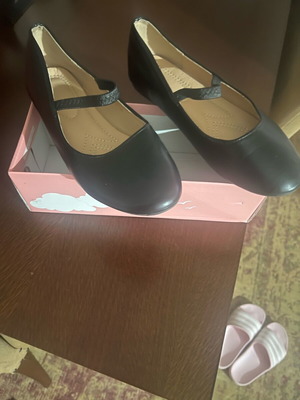 Ballerinas like new, black leather, size 34, anatomical sole