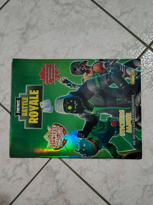 Fortnite album like new, collectible
