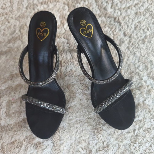 Crystal sandals size 39 like new, black