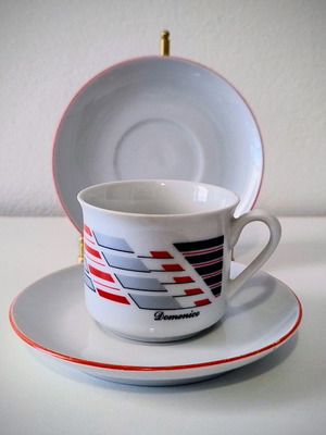 Vintage Bavaria Domenico porcelain cup like new with 2 saucers