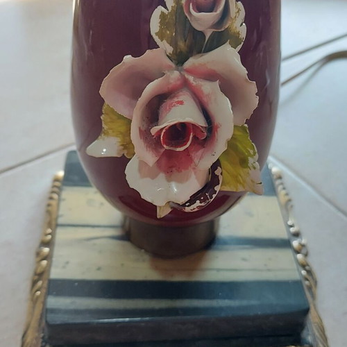 Antique table lamp 1960s like new with porcelain base
