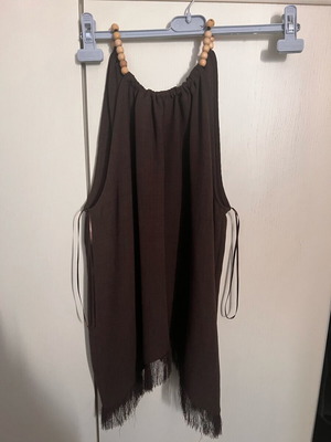 Zara sleeveless top with neckline design, like new, brown, size M