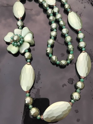 Vintage Necklace 80s green-blue sage, like new
