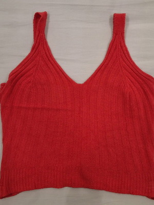 Red knitted crop top, size S
