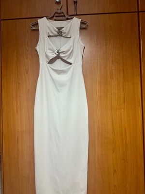 Cut out dress like new, one size, beige