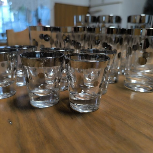 Vintage set of 24 Mid-Century Modern glasses with silver/platinum rim and polka dot design