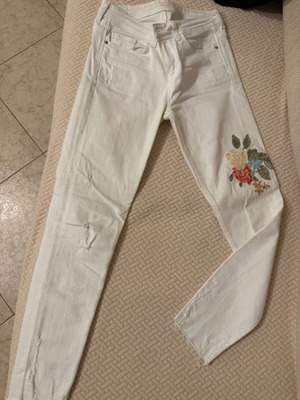 Zara white jeans with embroidery like new, size S 36 8