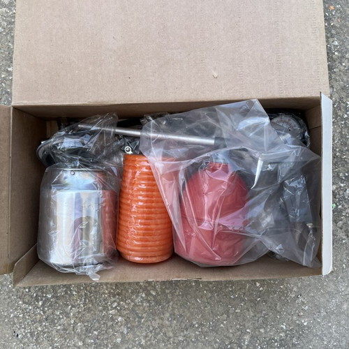 Air tool set 5 pieces new, including spray gun and air hose