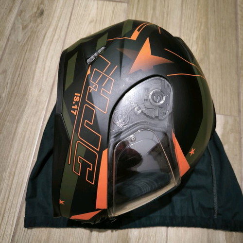 HJC IS17 Armada Full Face Helmet like new, medium size 54-56cm