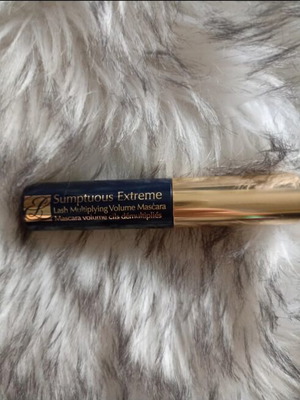 Estee Lauder mascara new, travel size, black color