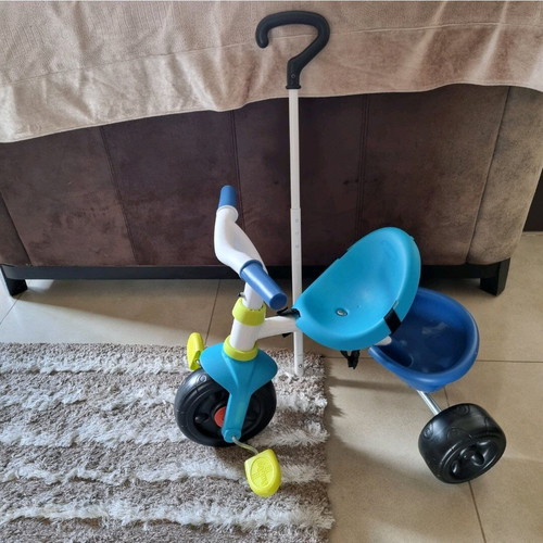 Smoby Convertible Kids Tricycle like new with parent handle and storage Be Fun