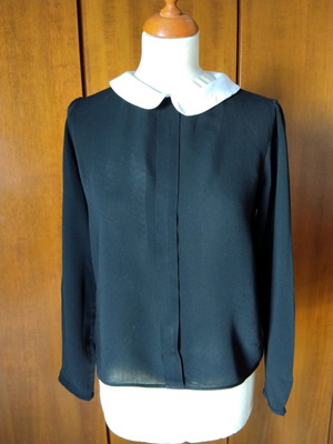 Black Zara shirt with white collar like new, minimal design