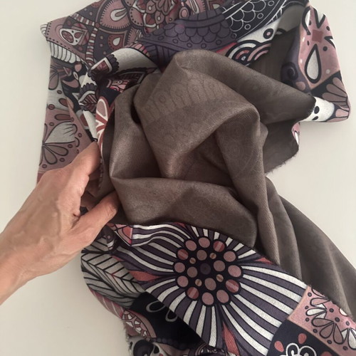 Double-Sided Scarf 72x200 cm new with mandala designs