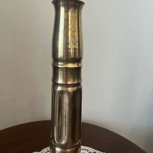 Decorative item from shell used, brass metal