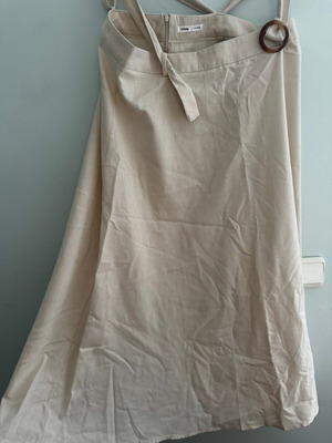 Beige skirt, size XXL / 44 / 16