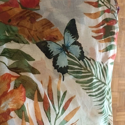 Scarf tropical floral print with black border like new