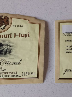 Ετικέτες Casa de vinuri Huși μεταχειρισμένες, 10.2x8 και 7x7 εκατ.