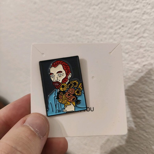 Van Gogh pin like new
