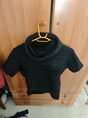 Women's wool sweater S used black