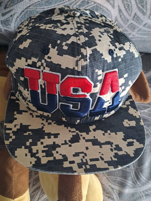 Snapback USA Digital Camo used with American Flag