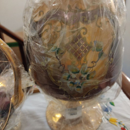 Decorative clock used in very good condition