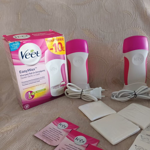 Veet Easy Wax hair removal devices like new, pack of 2 with accessories