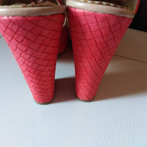 Red sandals size 40 used with 12 cm heel