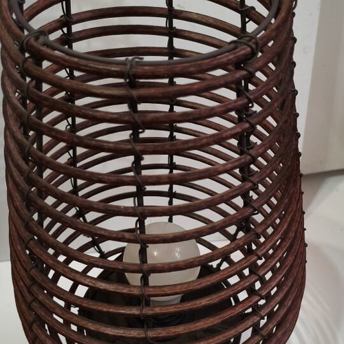 Table lamp like new with bulb