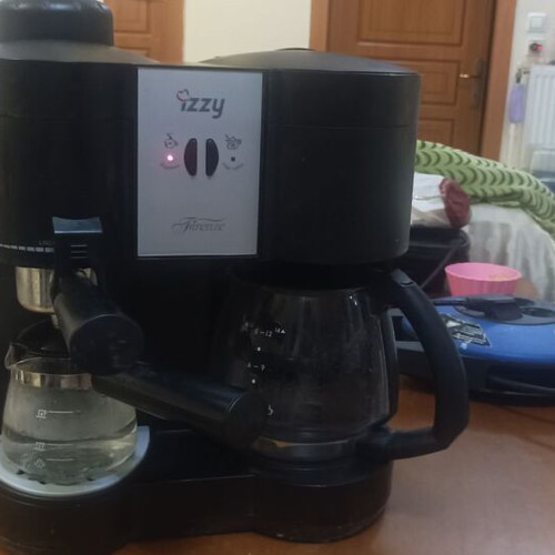 Izzy double coffee maker model Firenze like new, French and espresso