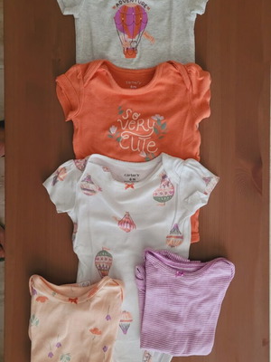 Carter's short-sleeve baby bodysuits girl 6m like new
