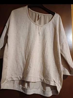 Stradivarius top with 3/4 sleeves used, beige, size L
