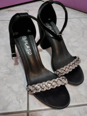 Summer heeled sandals like new, black, size 37