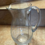 Transparent serving pitcher like new with handle and spout