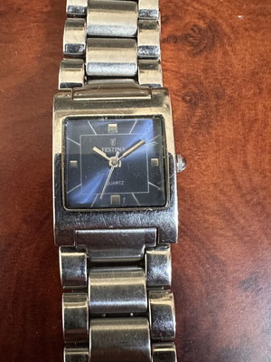 Festina vintage women's watch used, silver with minor crystal scratch