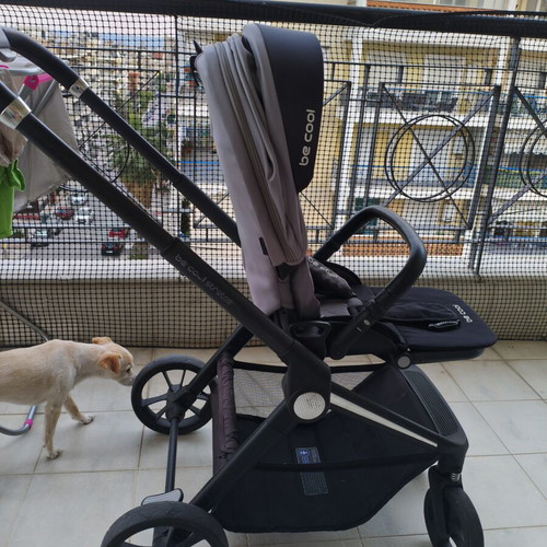 3-in-1 stroller like new, folds like a book, reversible