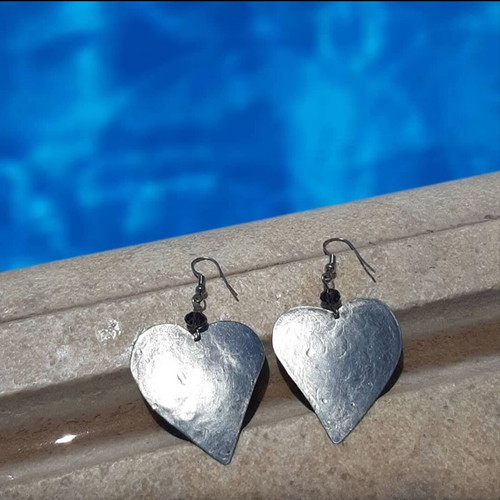 Heart dangle earrings new made of alpaca