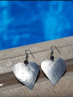 Heart dangle earrings new made of alpaca