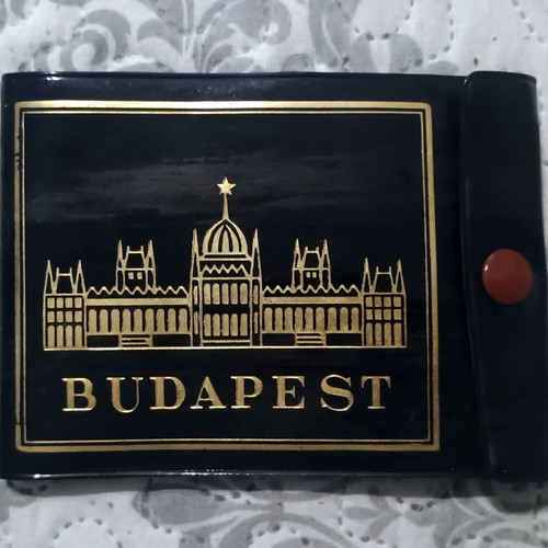 Retro Budapest wallet with red star, vintage souvenir