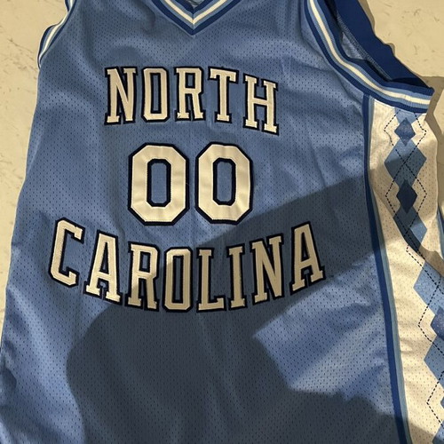 North Carolina basketball jersey Nike size 44 used, 90s