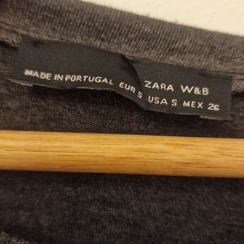Zara short-sleeve shirt with design like new, gray and gold, size S