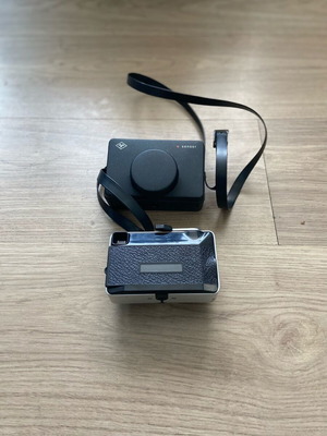 Agfamatic 100 Senior Camera 1971 new
