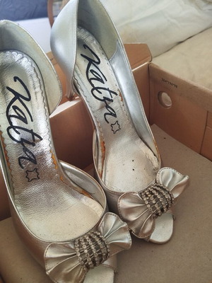 Rafina women's heels size 38 metallic silver