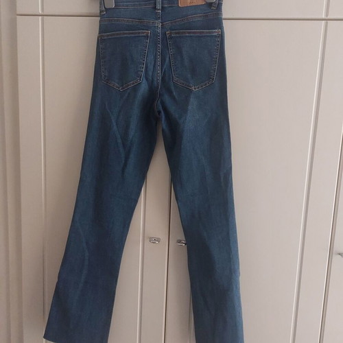 Zara TRF elastic jeans size 32 like new, blue