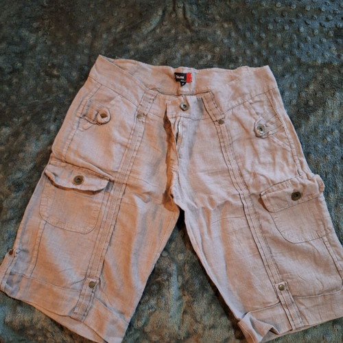 Beige Toi&Moi shorts size M like new