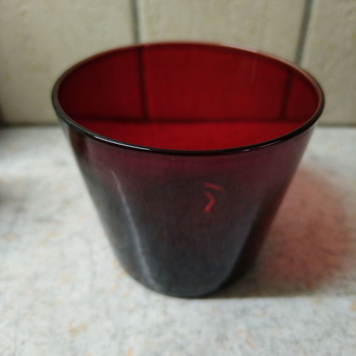 Red glass new, can also be used as a tealight holder