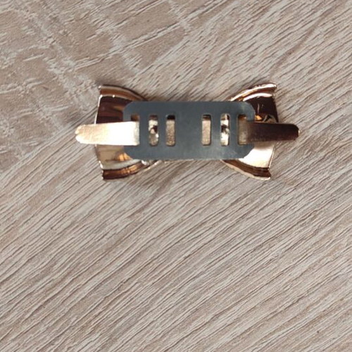 Decorative metal bow label new, gold and black nickel