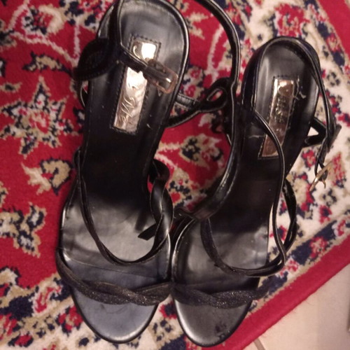 Women's black sandals like new with silver rhinestones, size 37